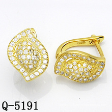 Leaf Shape Fashion Silver Jewelry Two Tones Earring Studs (Q-5159)